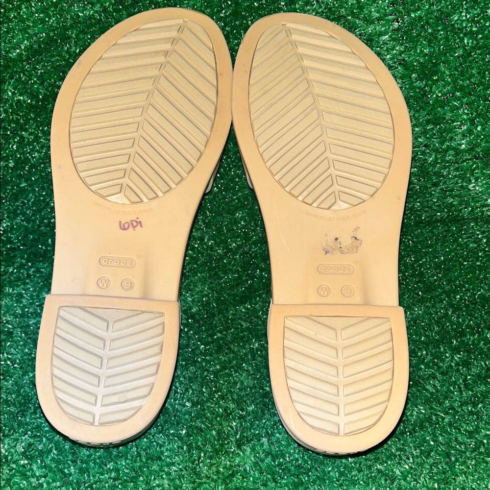 Crocs Iconic Comfort Strappy sandals Creme Tan Size 9 - Picture 5 of 10